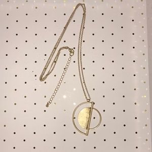 Long pendant necklace with adjustable chain